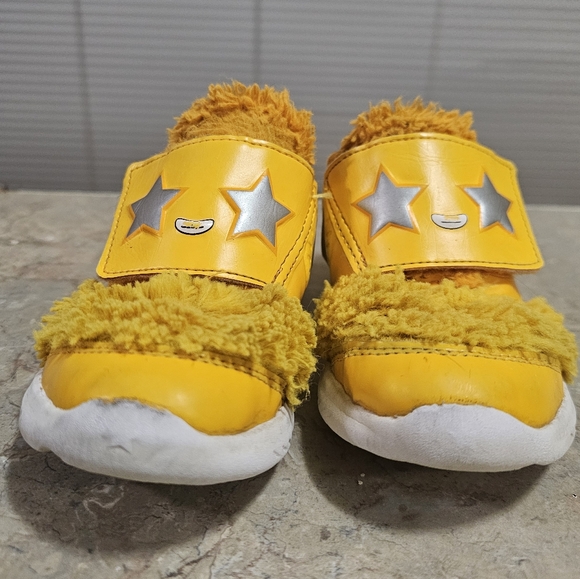 Nike Star Runner 2 Lil DC4405-700 Size 10C Toddler Shoes Yellow Gently Used - Picture 3 of 8